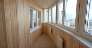 Отделка, остекление, утепление балконов в Красноуфимске от 207 руб. м/2.